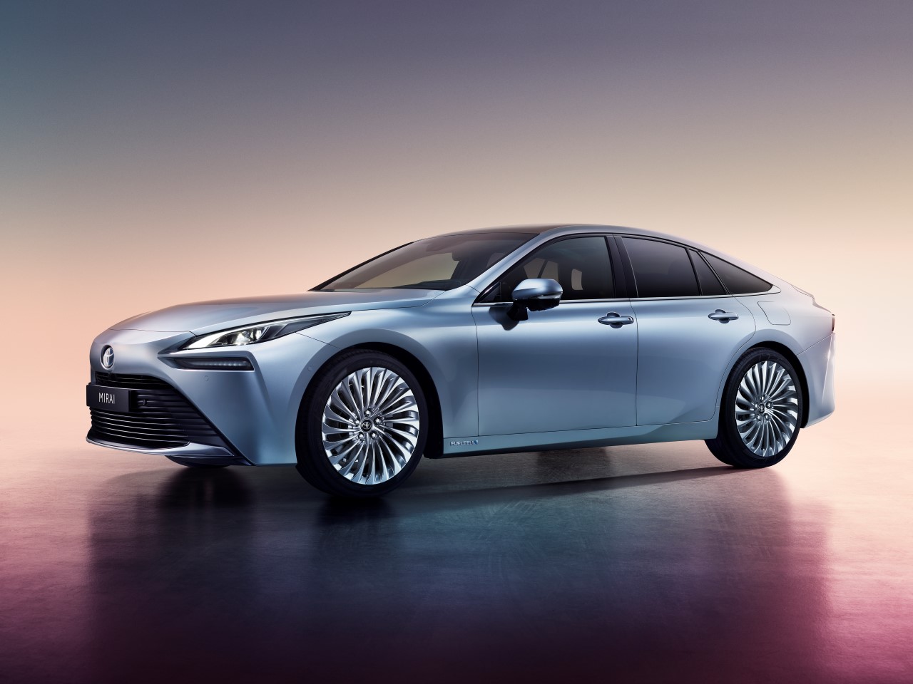 Akár 12 millió euróval támogathatja a Toyota hidrogén üzemanyagcellás elektromos autóinak elterjedését Németország