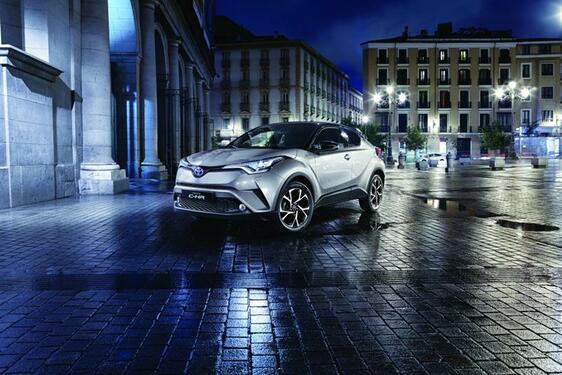 AUTOBEST DÖNTŐS A TOYOTA C-HR