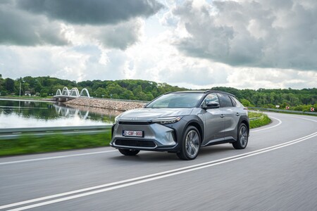 Egészpályás letámadás várható a Toyotától akkumulátoros elektromos fronton a következő években