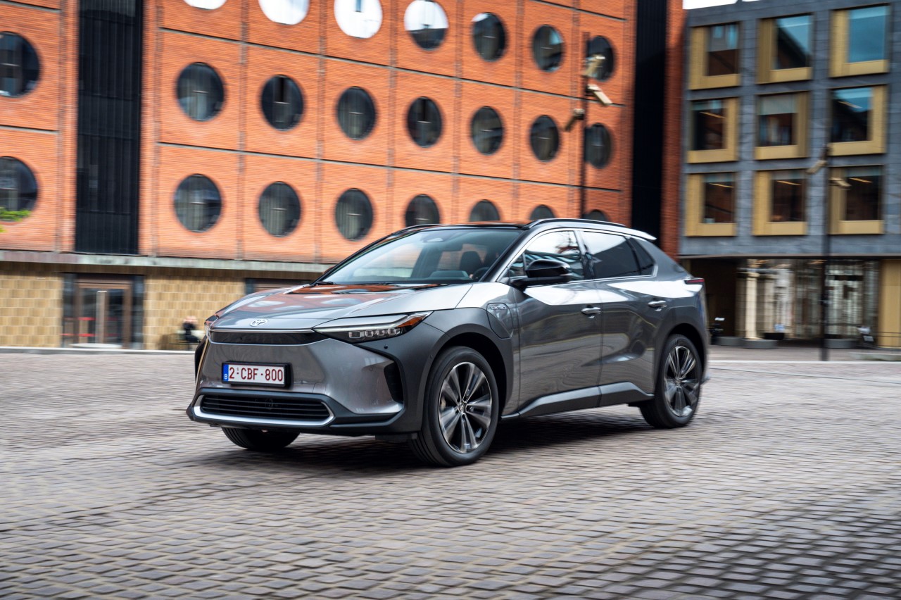 Egészpályás letámadás várható a Toyotától akkumulátoros elektromos fronton a következő években