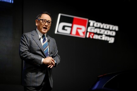 Akio Toyoda nyitotta meg a TOYOTA GAZOO Racing és a Lexus standját a Tokiói Autószalonon 