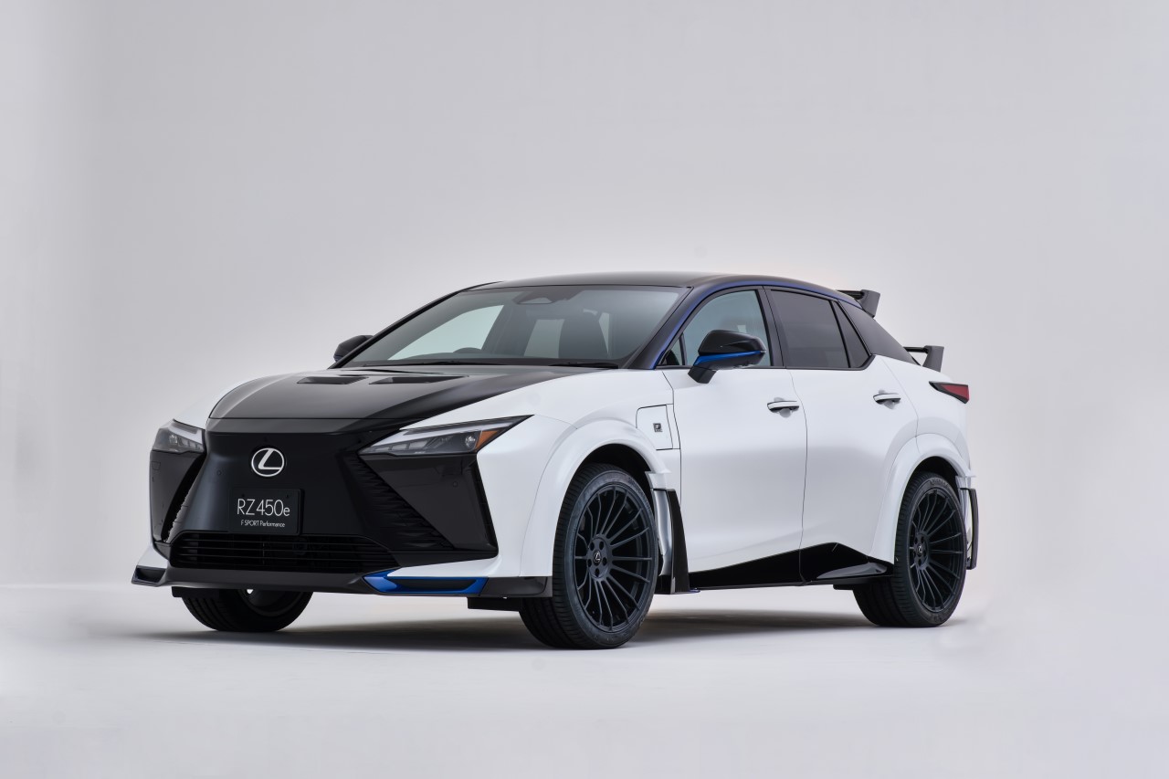 MORIZO Garázsa a motorsport által inspirált Toyota és Lexus modellek sorát állította ki a Tokiói Autószalonon 