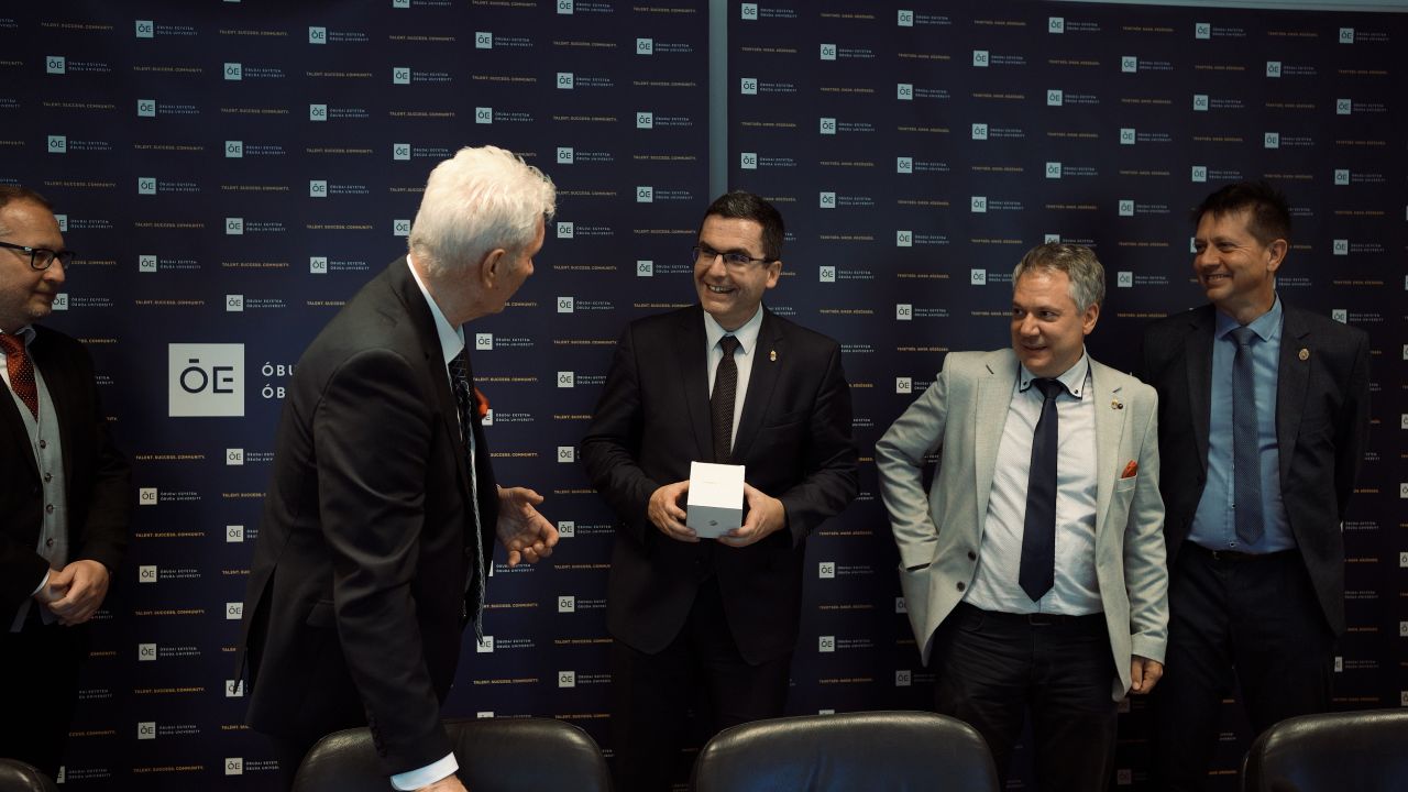 Egyetemi tanszéket alapított a Toyota Sakura