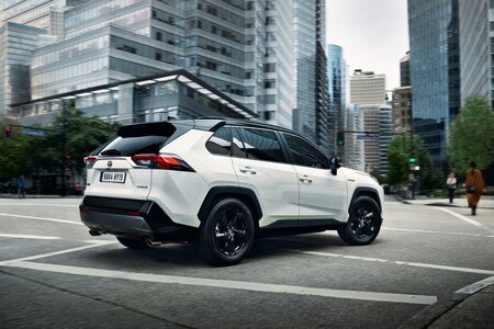 Toyota RAV4: 30 éves lett a világ első SUV-ja, amely mára világ egyik legnépszerűbb autója 