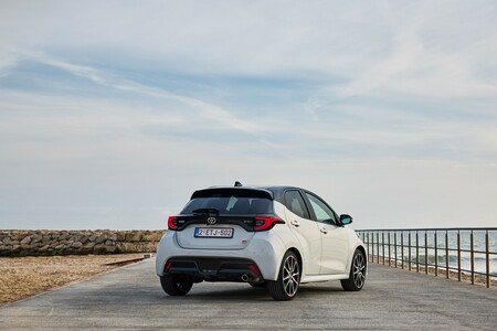 Toyota Yaris Premiere Edition és GR Sport: városi kisautó csúcskivitelben