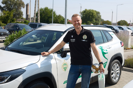 Környezetbarát Toyota C-HR-eket vezethetnek mostantól az FTC-Rail Cargo Hungaria női kézisei 