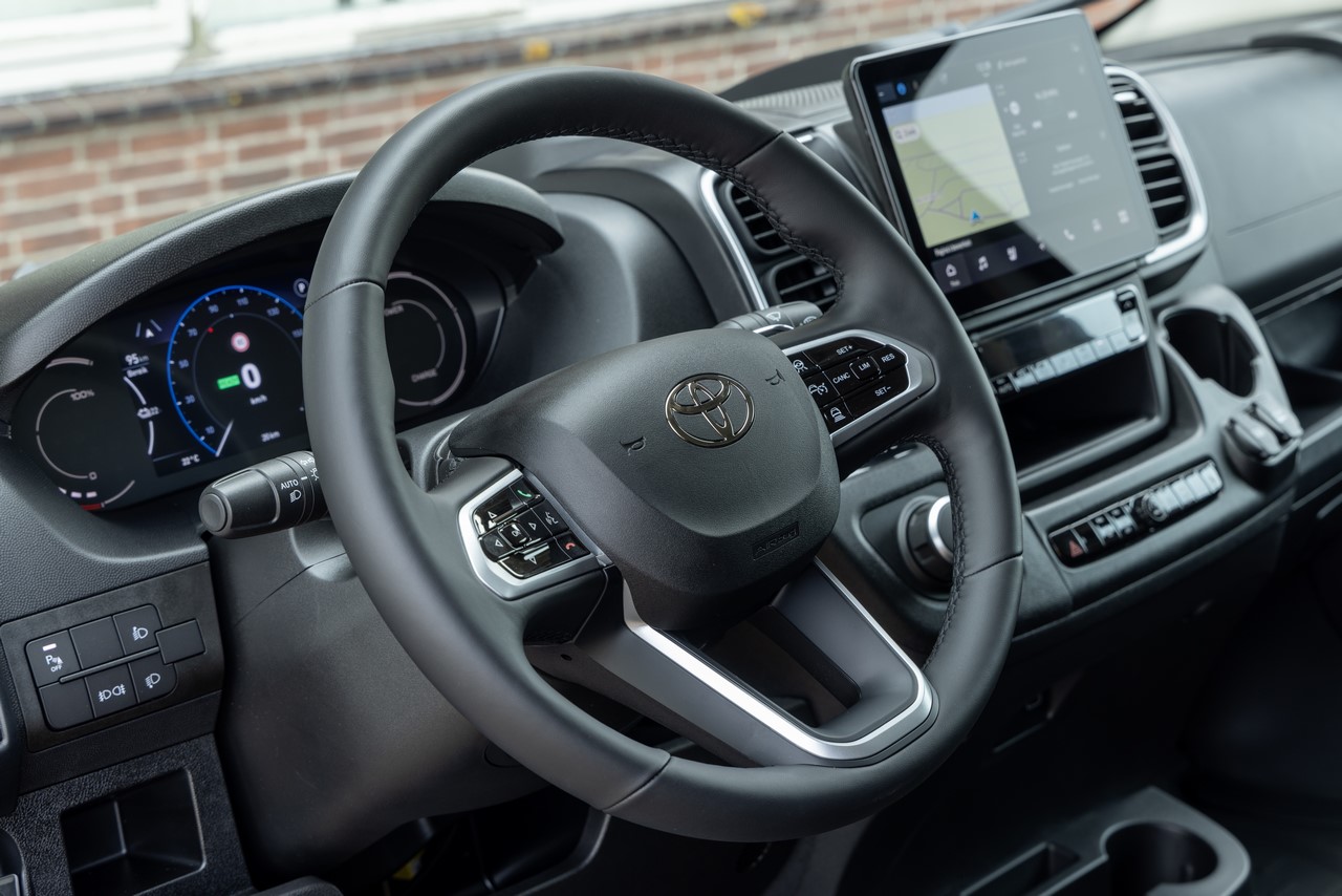 Akár már készletről is rendelhető a vadonatúj Toyota PROACE MAX