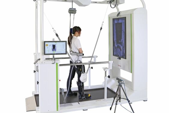 JAPÁNBAN HAMAROSAN KÖLCSÖNÖZHETŐ LESZ A TOYOTA ÚJ REHABILITÁCIÓS SEGÉDROBOTJA