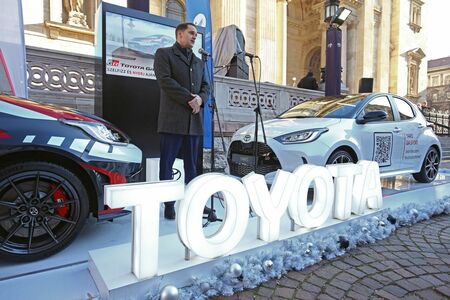 Magyarországi történetének legnagyobb adományával, 20 millió forinttal csatlakozik a Toyota az Ökumenikus Segélyszervezet Adventi Adománygyűjtéséhez 
