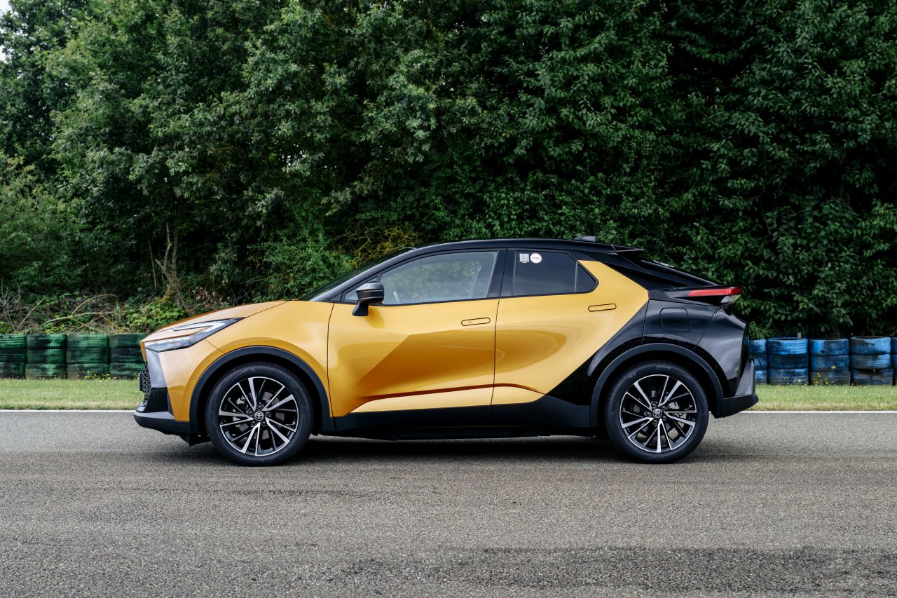 A Toyota C-HR is belépett az egymilliós klubba