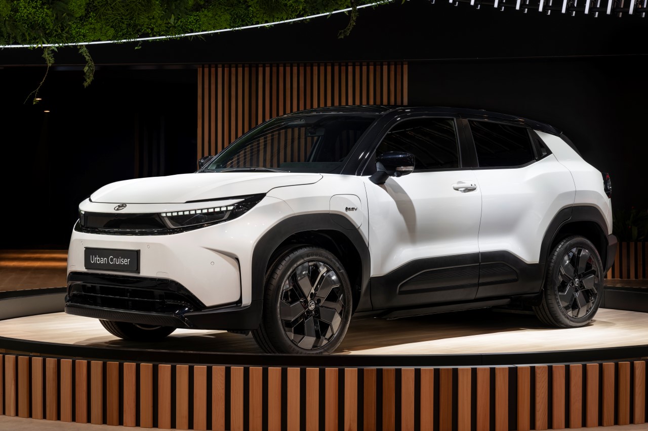 A január 10. – 19. között megrendezésre kerülő Brüsszeli Autószalonon debütál Európában a vadonatúj, akkumulátoros elektromos Toyota Urban Cruiser