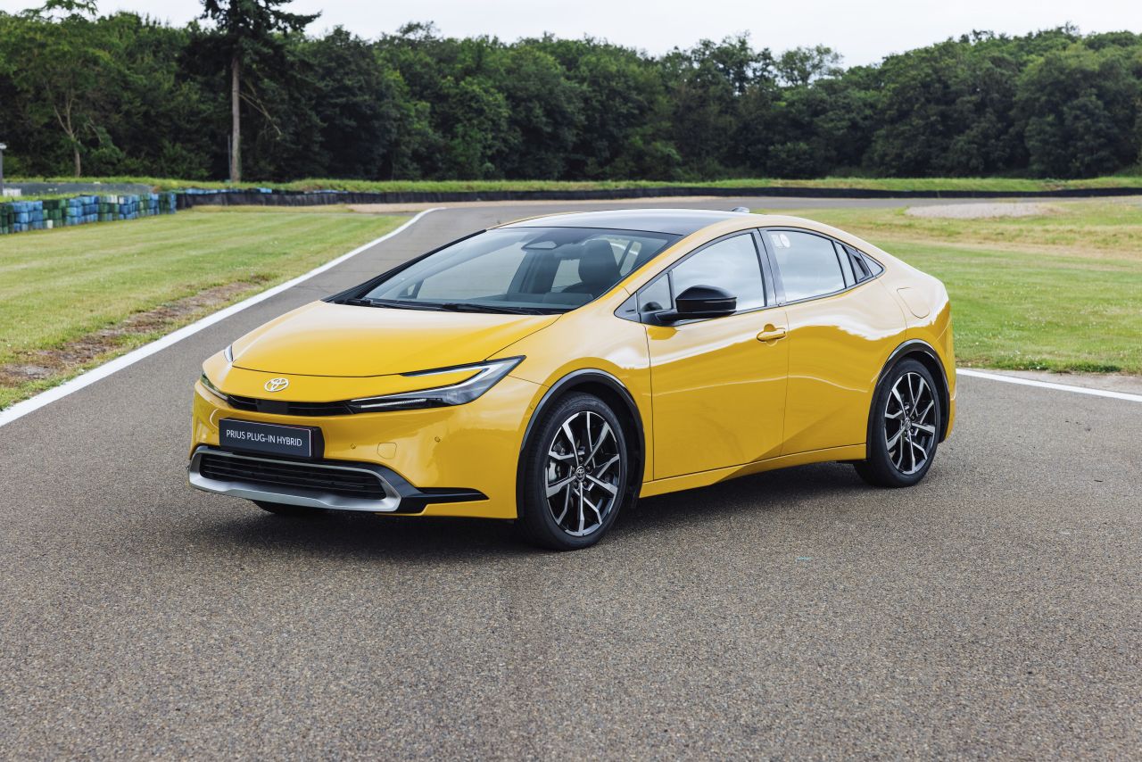 Világszerte több mint 30 millió, Magyarországon mintegy 70 ezer elektrifikált autót adott el eddig a Toyota