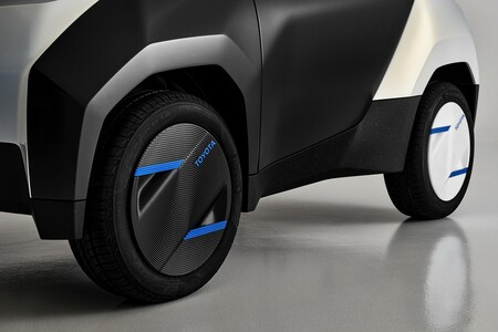 Különleges akkumulátoros elektromos mikromobilitási koncepció járművet leplezett le a Toyota
