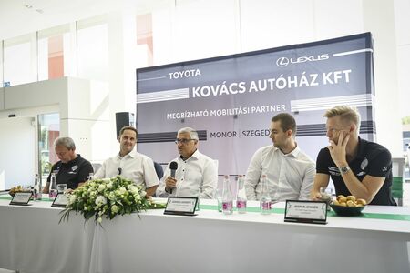 Második évébe lépett az FTC-Rail Cargo Hungaria női kézilabdacsapata és a Toyota Kovács együttműködése 