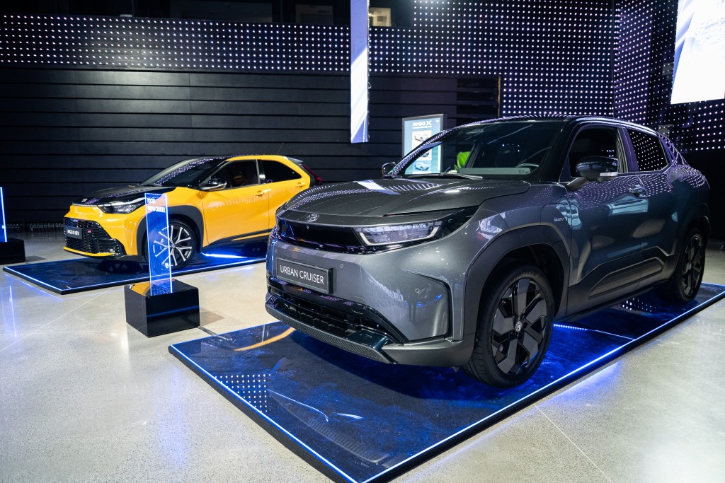 8 új Toyota és 2 új Lexus modellel folytatja magyarországi elektrifikált modellinvázióját a világ elsőszámú autógyártója