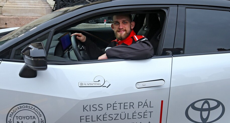 A Toyota C-HR kedvéért tanult meg autót vezetni Kiss Péter Pál kétszeres paralimpiai bajnok kajakos