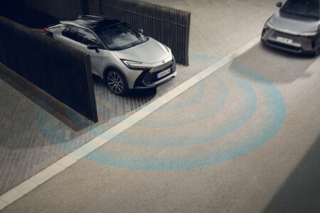 A legmagasabb szintű biztonság az alapfelszereltség részeként - a Toyota Safety Sense a márka teljes modellpalettáján jelen van 