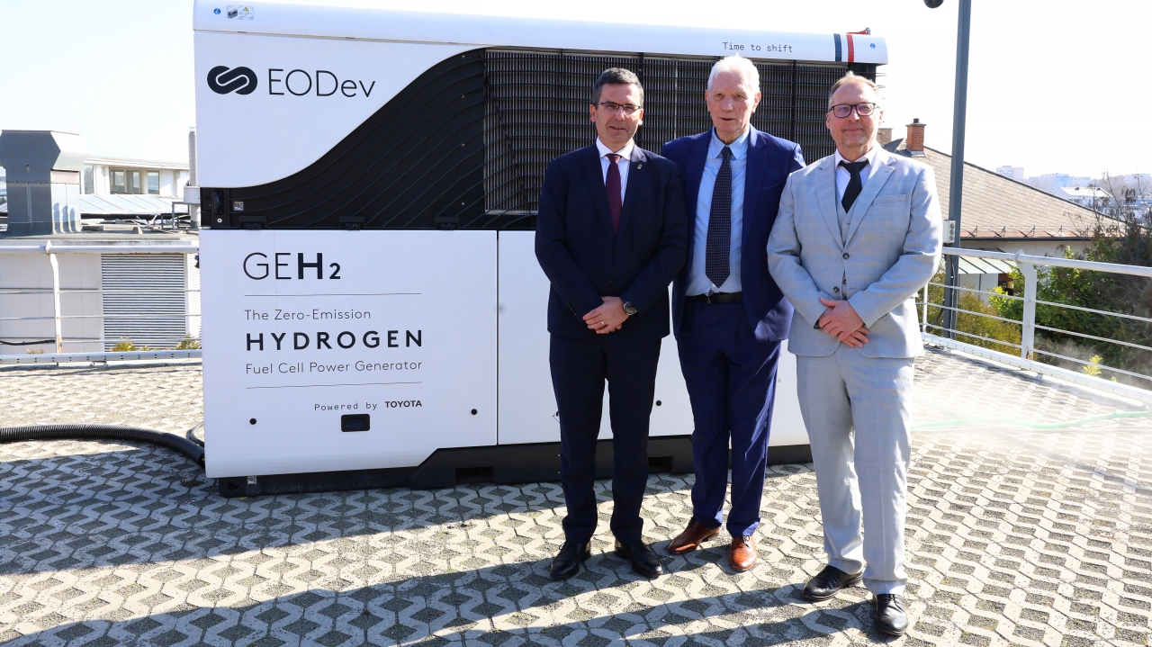 Hidrogén mérföldkő a Toyota Sakuránál