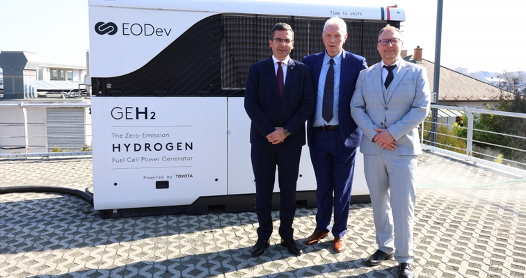 Hidrogén mérföldkő a Toyota Sakuránál