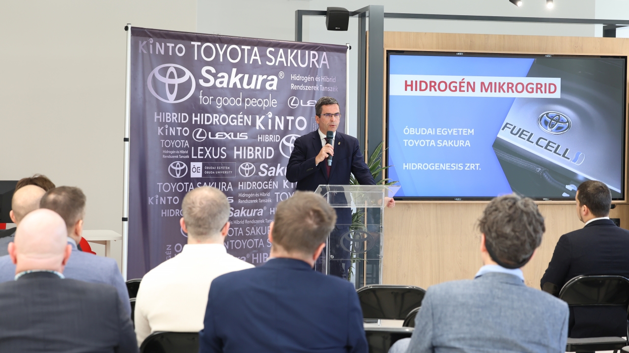 Hidrogén mérföldkő a Toyota Sakuránál