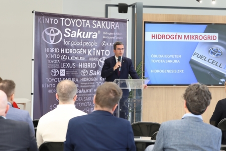 Hidrogén mérföldkő a Toyota Sakuránál