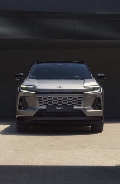 Elektromos hatótáv, hibrid szabadság: a RAV4 új dinamikája