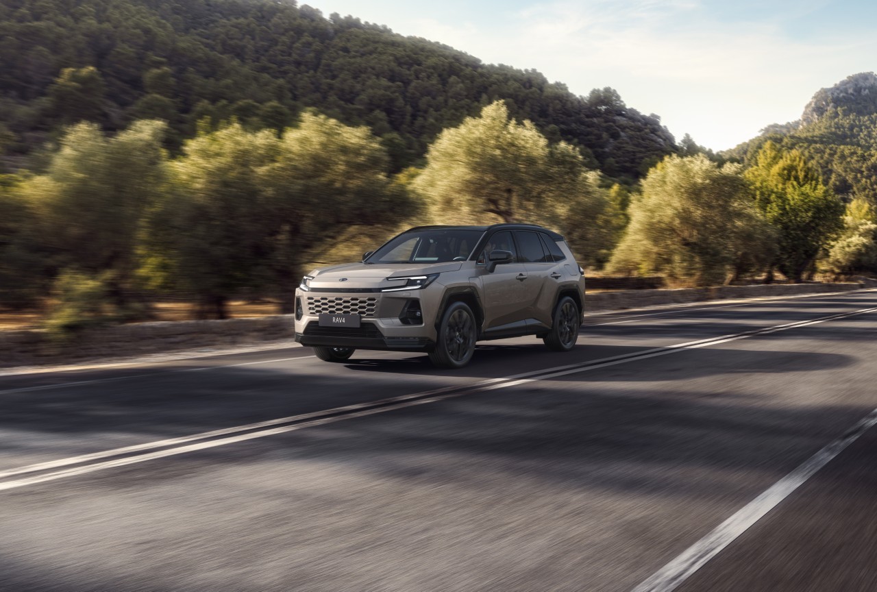 Elektromos hatótáv, hibrid szabadság: a RAV4 új dinamikája