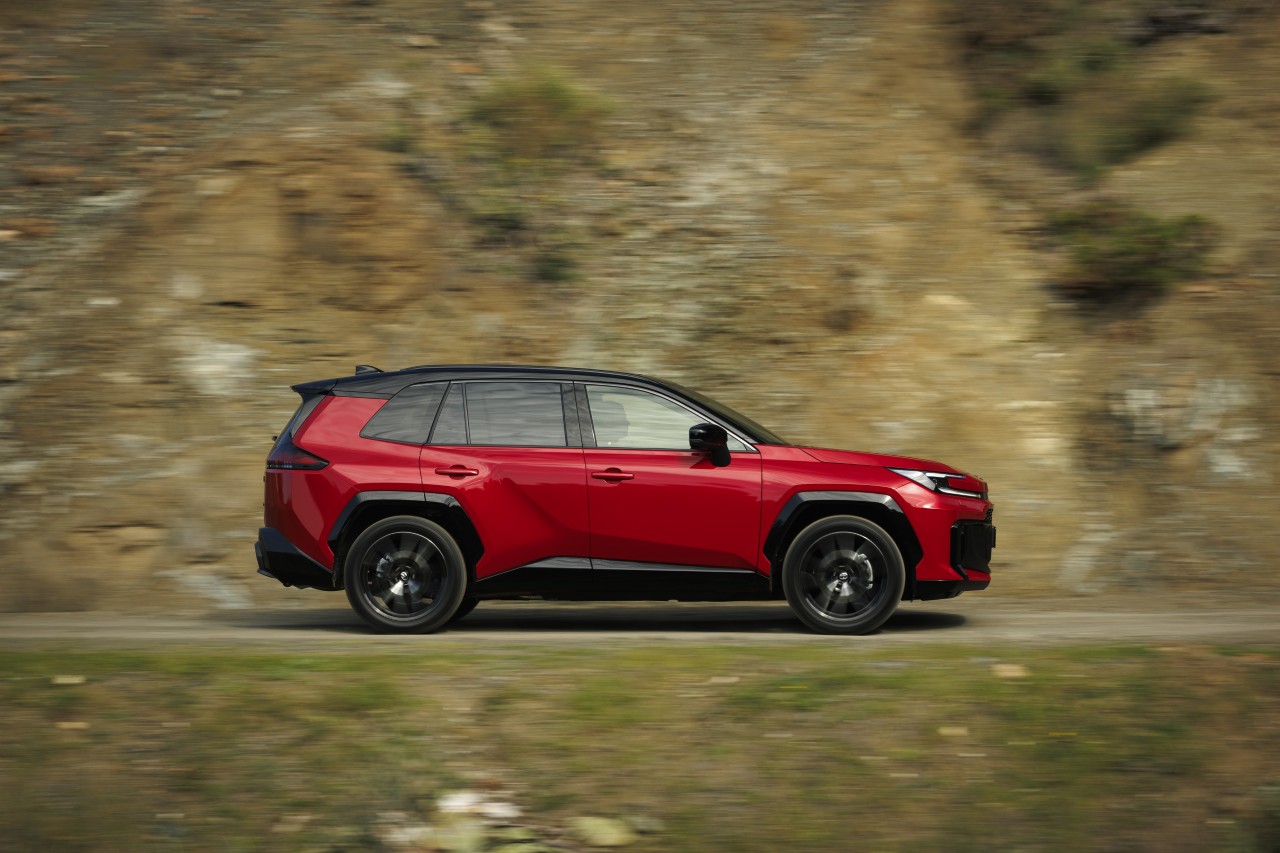 A megújult Toyota RAV4 is az Év magyar autója díjazottjai között!