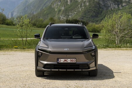 Aktív életmód elektromosan: bemutatkozik a Toyota új bZ4X Touring modellje