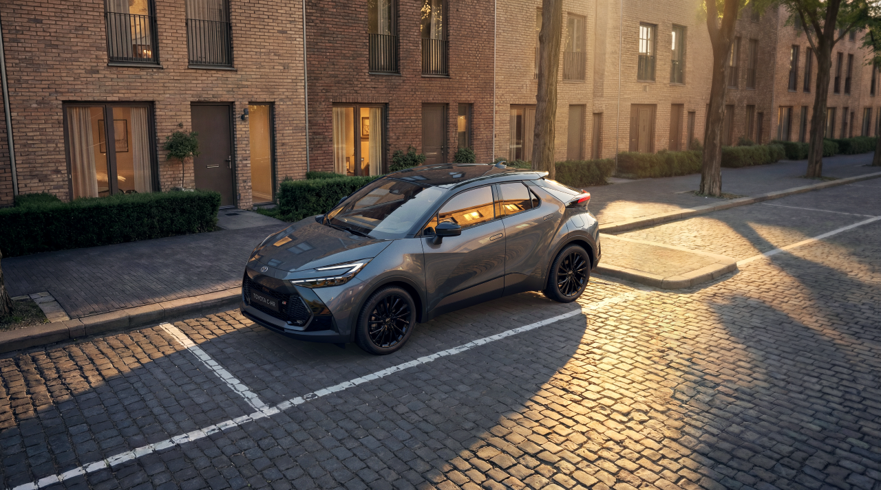 Toyota C-HR – egy évtizede emelkedik ki a tömegből