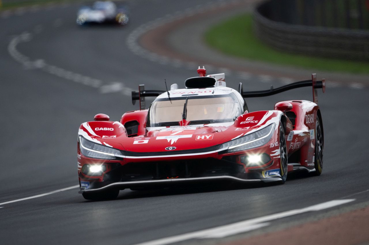A TOYOTA RACING csapata ismét felülhetett Le Mans trónjára
