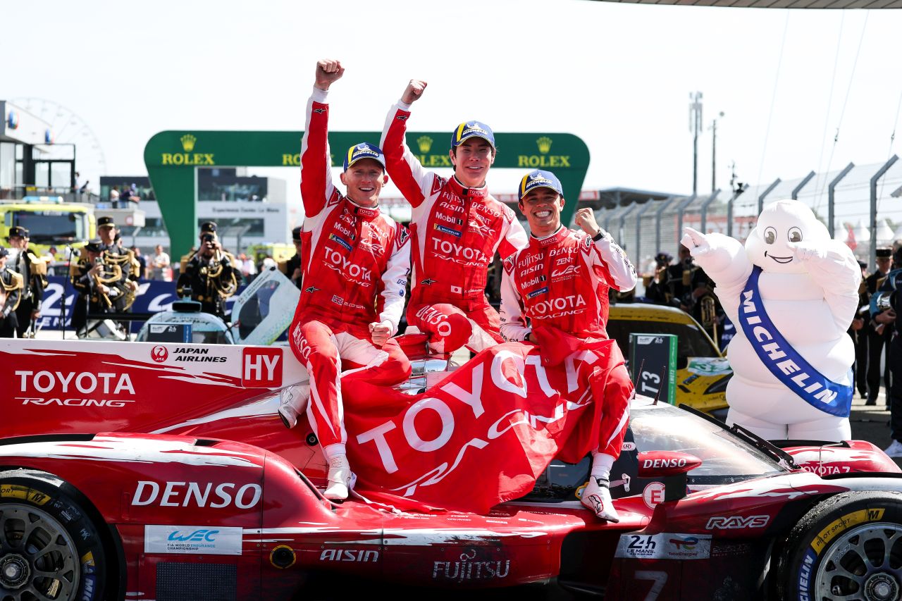 A TOYOTA RACING csapata ismét felülhetett Le Mans trónjára