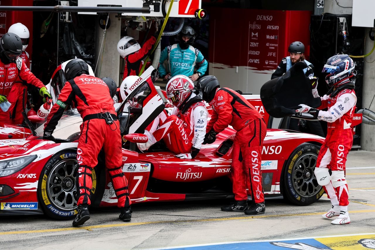 A TOYOTA RACING csapata ismét felülhetett Le Mans trónjára