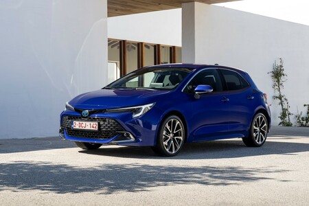 Stabil piacvezetőként fordul rá 2026 második felére a Toyota
