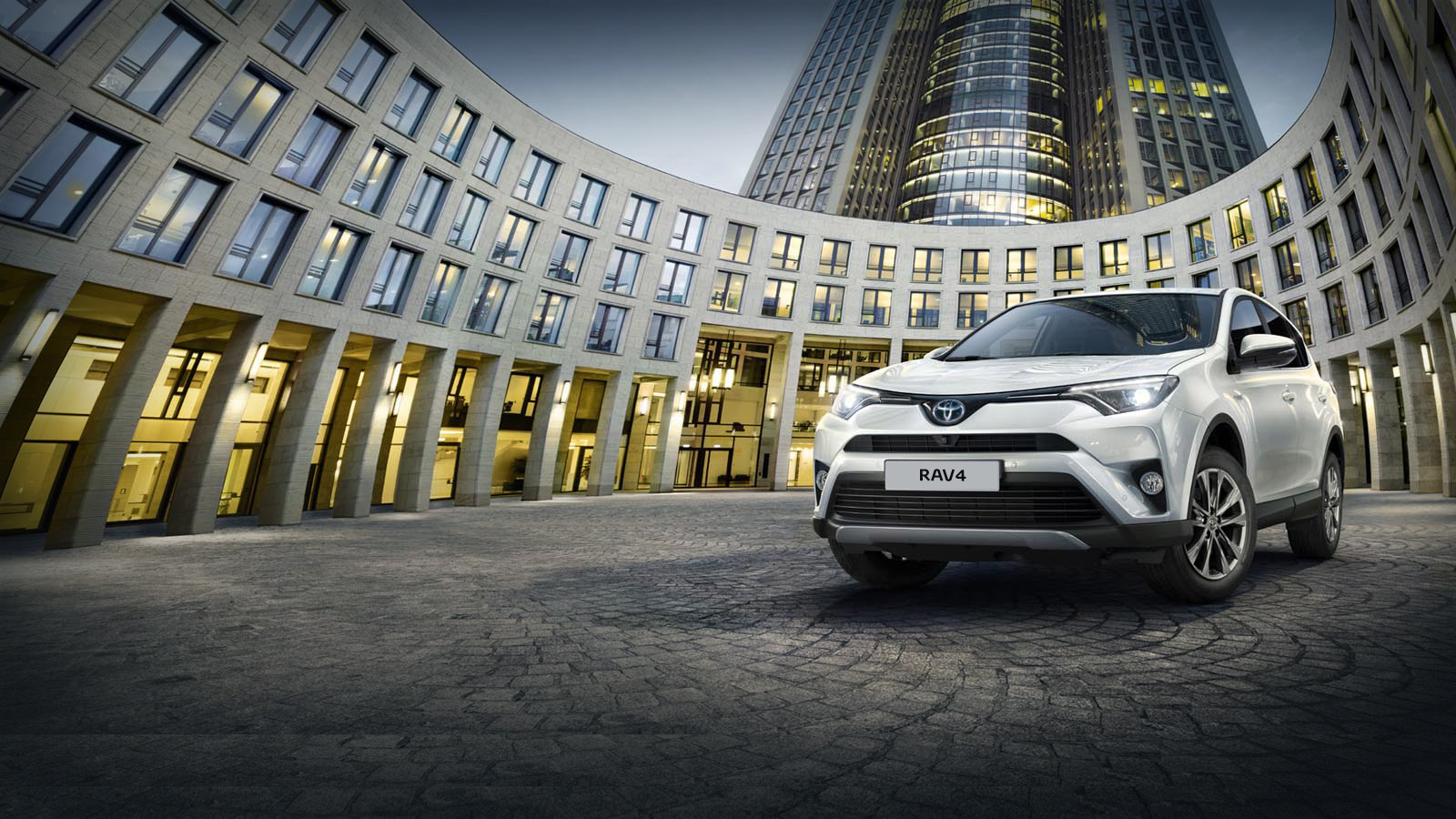 EURÓPASZERTE TAROLT A TOYOTA ÉS A LEXUS AZ ELSŐ FÉLÉVBEN