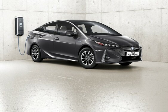  A TOYOTÁNAK KÖSZÖNHETŐEN JÖHET EL AZ ELEKTROMOS AUTÓK FORRADALMA