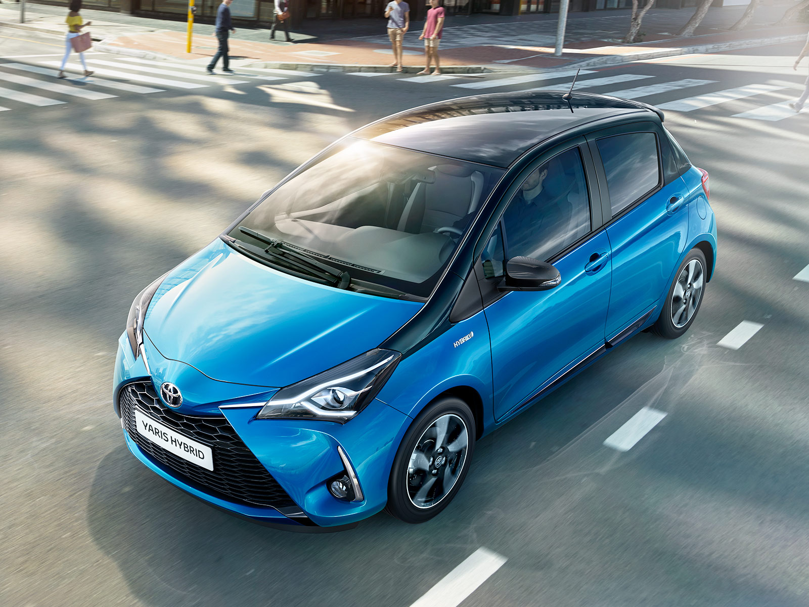 TOYOTA: TÍZBŐL HÁROM