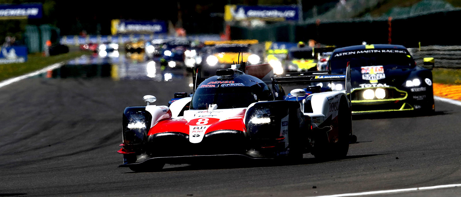 MIT KELL TUDNI A TOYOTA 1000 LÓERŐS LE MANS-I HIBRID VERSENYGÉPÉRŐL? 