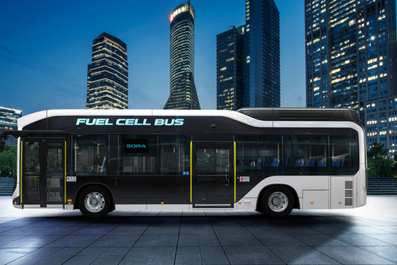 ÍME A TOYOTA VÁLASZA AZ ABSZOLÚT ZÖLD TÖMEGKÖZLEKEDÉS KIHÍVÁSÁRA