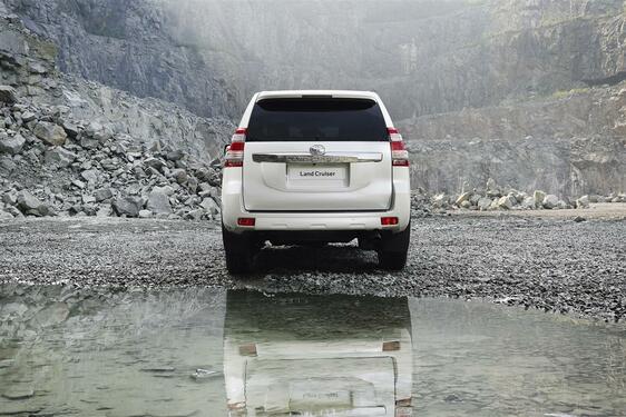 Land Cruiser 2015