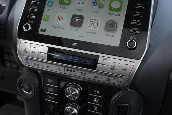 Land Cruiser Black Pack