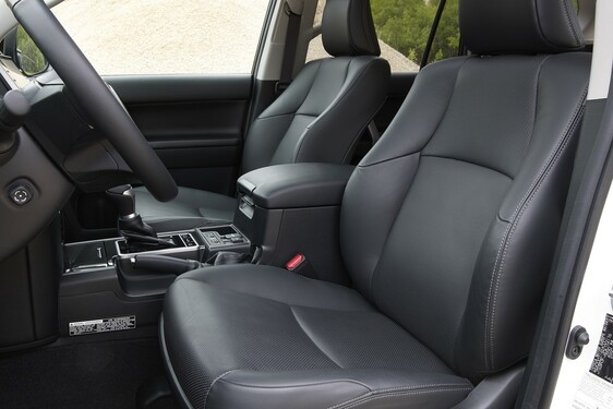 Land Cruiser Black Pack