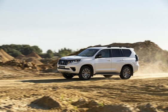 Land Cruiser Black Pack