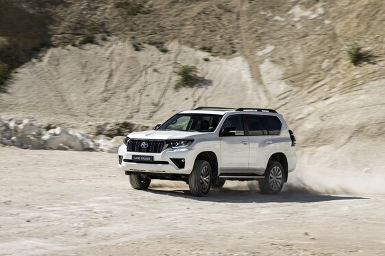 Land Cruiser Black Pack