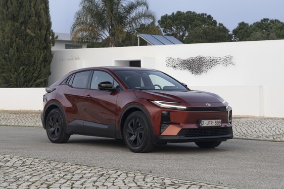 C-HR+ 2025