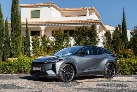 C-HR+ 2025
