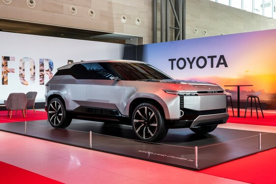 Land Cruiser Se 2025