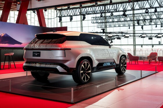 Land Cruiser Se 2025