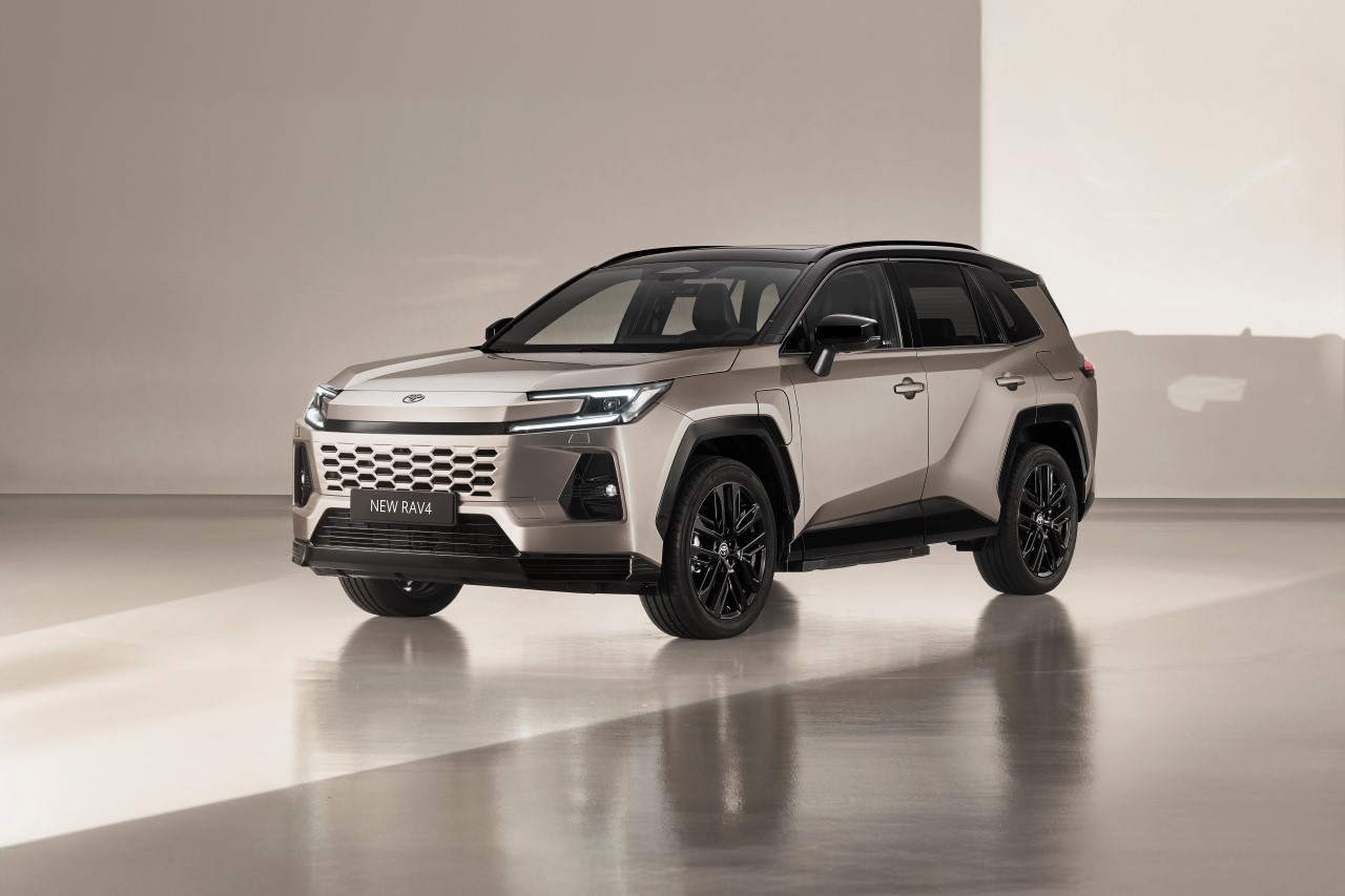 Leleplezték az SUV ikon Toyota RAV4 jövő év elején érkező legújabb generációját: lenyűgözőbb, mint valaha