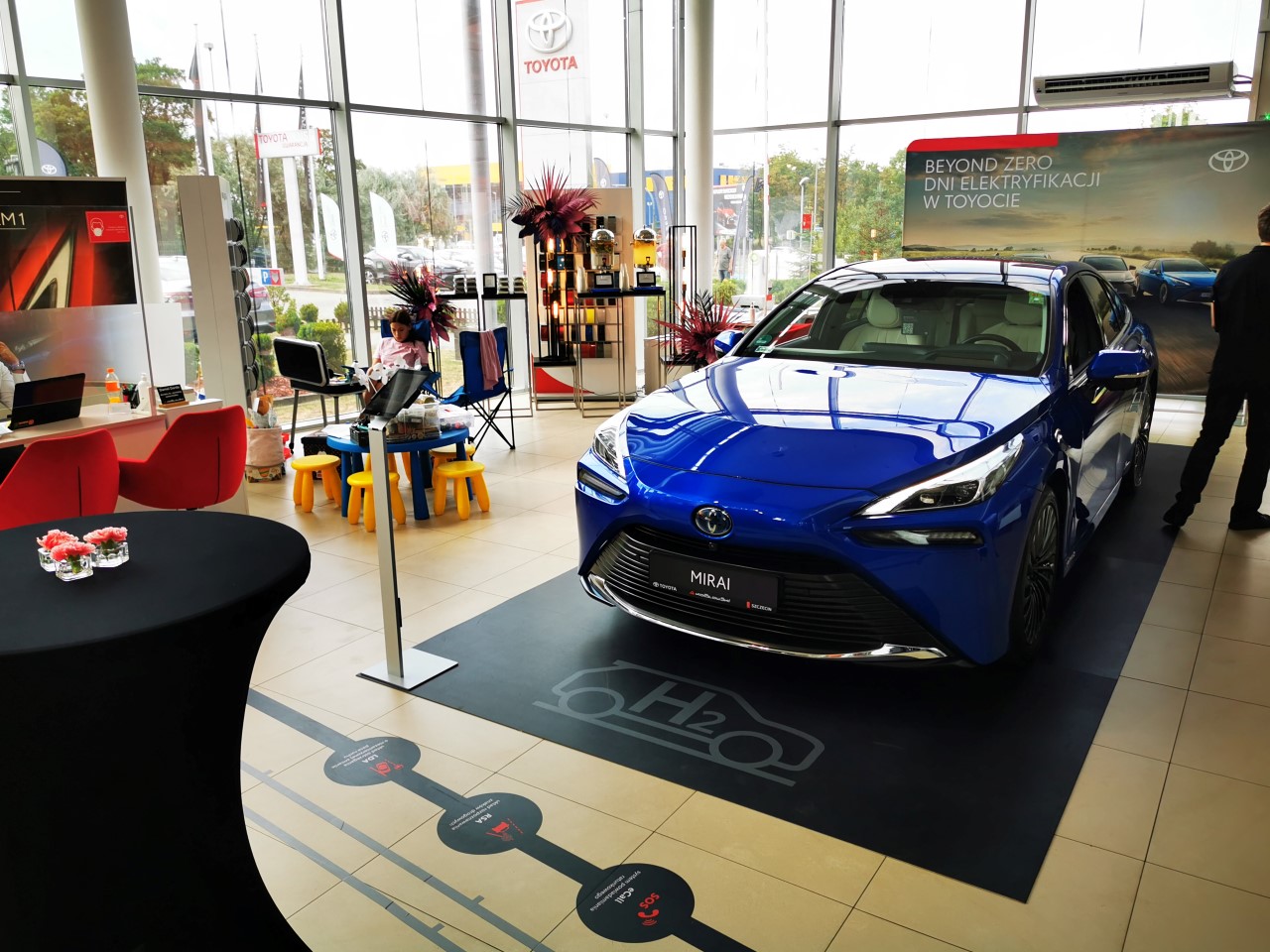 Ponad 10 tys. osób odwiedziło już salony Toyoty podczas „Beyond Zero - Dni Elektryfikacji”